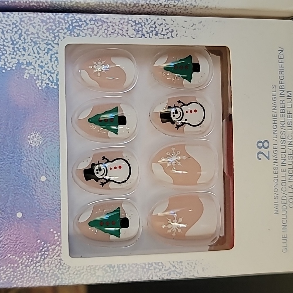 3 KISS Holiday Glue On Nails Short Round Candy Cane Gingerbread New - Picture 3 of 7